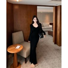 批发已出货 收腰<b class='q'>连衣裙</b>子女秋冬季2026新款气质绝美内搭长裙套装