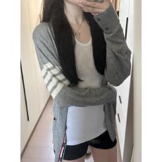 批发已出货 V领针织开衫女装2026年春冬季宽松显瘦百搭上衣