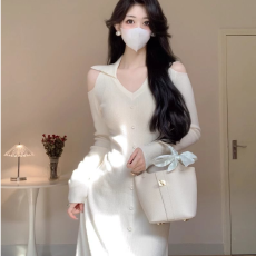 批发已出货 高冷御姐风法式气质露肩长袖针织连衣裙内搭打底毛衣裙女