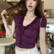 批发已出货 紫色蕾丝拼接v领正肩短袖T恤女夏季新款性感短款上衣