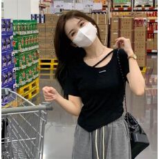 已出货  新款短袖t恤女短款