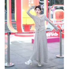 批发已出货 2025秋冬温柔气质针织上衣半身裙套装女生新款韩系