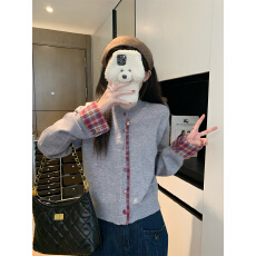 批发已出货 格纹拼接长袖<b class='q'>毛衣</b>外套女2026年春季显瘦百搭chic针织开衫