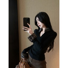 批发已出货 豹纹毛毛领女秋冬高级感v领上衣<b class='q'>打底衫</b>内搭巨好看毛衣