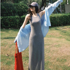 批发已出货 <b class='q'>修身</b>针织背心连衣<b class='q'>裙</b>子女收腰气质设计感小众简约长<b class='q'>裙</b>