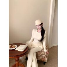 批发已出货 时尚套<b class='q'>装</b>女冬季新款修身显瘦圆领<b class='q'>T</b><b class='q'>恤</b>微喇叭长<b class='q'>裤</b>两件套