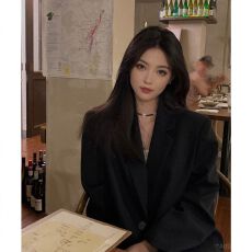 批发已出货 黑色<b class='q'>西装</b>外套女春季高级感炸街韩版宽松休闲西服小个子