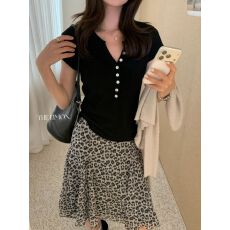 批发纽扣半开领短袖<b class='q'>针织</b><b class='q'>女</b>夏显瘦百搭独特小众正肩上衣