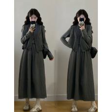 批发实拍 <b class='q'>大码</b>秋冬韩系半高领打底衫无袖宽松马甲花苞半身裙三件套女