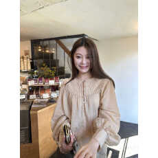 批发蝶宝嘻 柔雾杏 圆领风琴<b class='q'>衬衫</b>外套肌理感宽松长袖上衣罩衫<b class='q'>衬衣</b>女秋