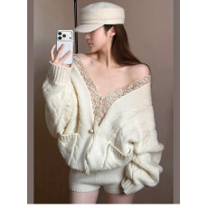 批发LOAMAR STUDIO韩系一整套深冬穿搭纯欲白色V领<b class='q'>蕾丝</b>针织衫毛衣<b class='q'>短裤</b>