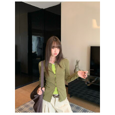 批发一只闪闪 春季韩系绿色排扣假两件上衣<b class='q'>女长袖</b>T恤可外穿内搭打底衫
