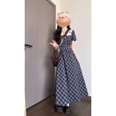 批发大码2026夏季新款设计感法式气质方领短袖收腰格纹裙