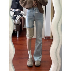 批发加绒加厚浅蓝色微喇<b class='q'>牛仔裤</b>女秋冬高腰显瘦<b class='q'>弹力</b>修身喇叭马蹄长裤子