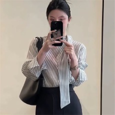 批发已出货   条纹衬衫女超好看春季新款洋气减龄设计感慵懒风衬衣