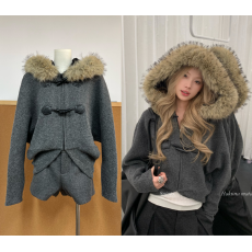 批发8uioio 奢野凛冬 毛领连帽外套女2025冬季<b class='q'>新款</b>蝙蝠袖灰色短款上衣