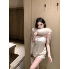 批发kubiliv【柔柔玉骨】<b class='q'>蕾丝</b>拼接毛呢抹胸小上衣高腰修身<b class='q'>短裤</b>两件套