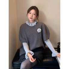 批发巨好看的秋季一整套独特小香风马甲毛衣针织衫木耳边打底衫半身裙