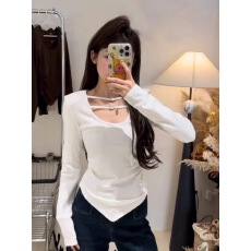 批发十三行2025冬磨毛设计感斜边开叉长袖U领T恤<b class='q'>修身</b>上衣垫肩短款女潮