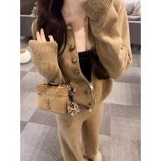 批发今年流行的女装套装2025新款休闲慵懒风加厚针织开衫休闲裤两件套