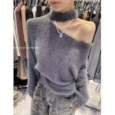 批发V.V2025冬季新款纯欲辣妹斜肩挂脖长袖针织衫慵懒宽松软糯毛衣女