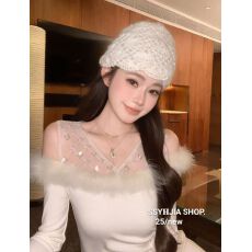 批发吴一涵蕾丝拼接毛毛V领喇叭袖T恤女秋冬圣诞氛围气质修身打底上衣