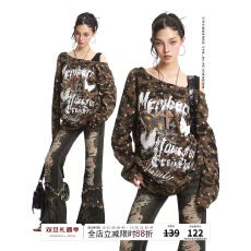 批发UNCMHISEX 美式迷彩蝴蝶贴布设计感水洗斜肩<b class='q'>街头</b>辣妹长袖T恤女