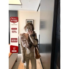 批发YOLO SHOP  白色小蛮腰毛织拼接收下摆连帽棉服女秋<b class='q'>冬</b>加厚外套