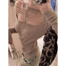 批发【何秘书】高级感镂空设计小圆领毛衣女秋<b class='q'>冬</b>新款修身软糯针织衫