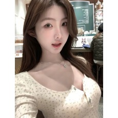 批发白水女 BM碎花 100%棉大圆领碎花打底衫女<b class='q'>冬</b>季法式氛围感纯欲上衣