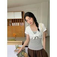 批发FabGirls 韩系复古<b class='q'>蕾丝</b>拼接条纹绑带短袖<b class='q'>T</b><b class='q'>恤</b> 小众显瘦两件套上衣