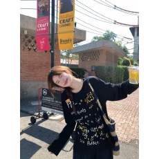 批发小君君布兰妮 夏梦玫喵/乖乖系撞色字母小猫圆领防晒落肩袖印花<b class='q'>t</b>