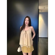 批发蝶宝嘻【4.15 20:00上新】云缎柔丝|天丝混纺蕾丝吊带<b class='q'>背心</b>U<b class='q'>领</b>上衣