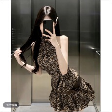 批发美式复古<b class='q'>豹纹</b>印花挂脖<b class='q'>连衣裙</b>女夏季性感辣妹收腰显瘦气质a字短裙