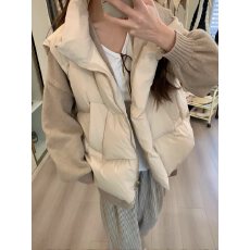 批发2026秋冬新款羽绒服马甲女短款宽松时尚立领保暖背心坎肩马夹外穿