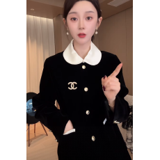 批发ZHEN.臻 法式私服撞色翻领小香风外套+半<b class='q'>裙</b><b class='q'>真丝</b>两件套装TZ8945Z