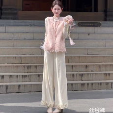 批发亭禾桃绒赋奶橘拉绒立体刺绣马甲打底上衣花边阔腿裤
