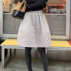批发韩系复古风花苞廓形<b class='q'>碎花</b>毛呢半身裙<b class='q'>短裙</b>女秋冬松紧腰加厚蓬蓬伞裙