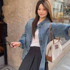 批发春上新蓝色港风复古<b class='q'>牛仔</b>衬衣女宽松显瘦百搭<b class='q'>上衣</b>叠穿气质休闲外套
