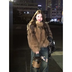 批发流光琥珀'大表姐狐狸毛短款韩版年轻款毛毛大衣网红款女皮草外套