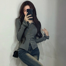 批发官图实价 辣妹正肩长袖T恤<b class='q'>女</b>春设计感修身内搭打底衫喇叭袖上衣潮