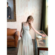 批发仙气蕾丝碎花吊带<b class='q'>网纱</b>大摆度假风海边连衣裙子2026年夏季新款女