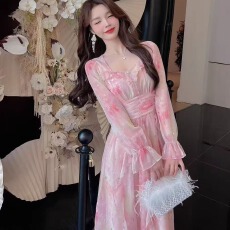 批发2026春季网红新款时尚法式天丝烫银工艺手工钉珠荷叶边大摆裙长裙