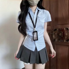 批发韩系学院风粉色条纹正肩掐腰剪裁设计感短袖衬衫2026夏季<b class='q'>新款</b>上衣