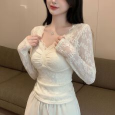 批发原版面料做法，内里加绒~纯欲风V领长袖蕾丝衫女<b class='q'>显瘦</b>短款内搭上衣