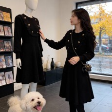 批发韩系赫本风针织<b class='q'>连衣裙</b>女2025秋冬新款高级感洋气收腰显瘦小黑裙女