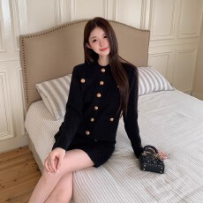 批发GAZ线上商店圆扣小香针织短外套套装高级千金感显瘦半身裙两件