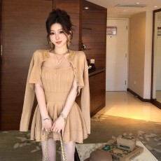 批发轻奢名媛重工镶钻针织开衫上衣收腰吊带超短<b class='q'>连衣裙</b>女芭蕾风两件套