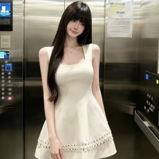 批发白色针织背心连衣裙女夏季法式气质纯欲辣妹收腰显瘦镂空包臀短裙
