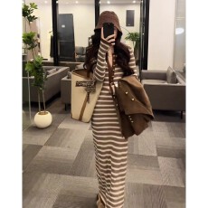 批发撞色条纹V领长袖打底针织连衣裙女秋冬配大衣修身包臀气质长裙子